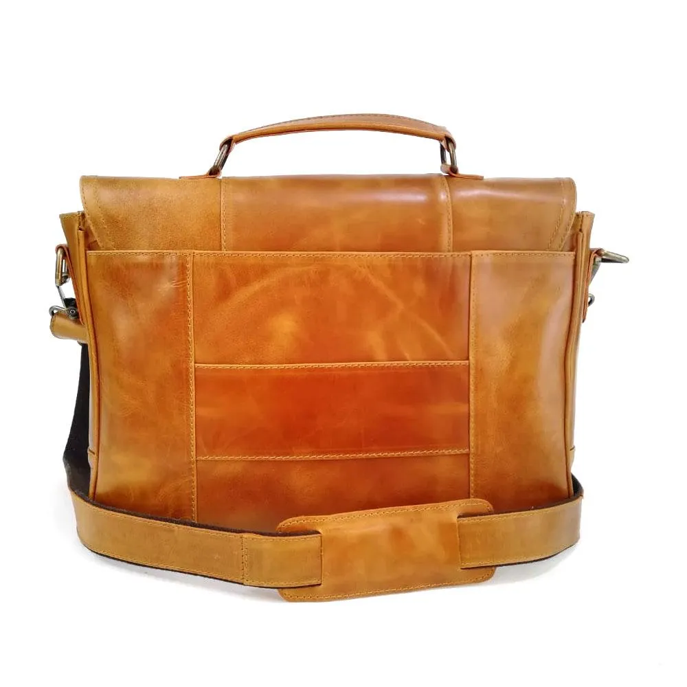 Nevada Messenger Bag in Cognac Leather