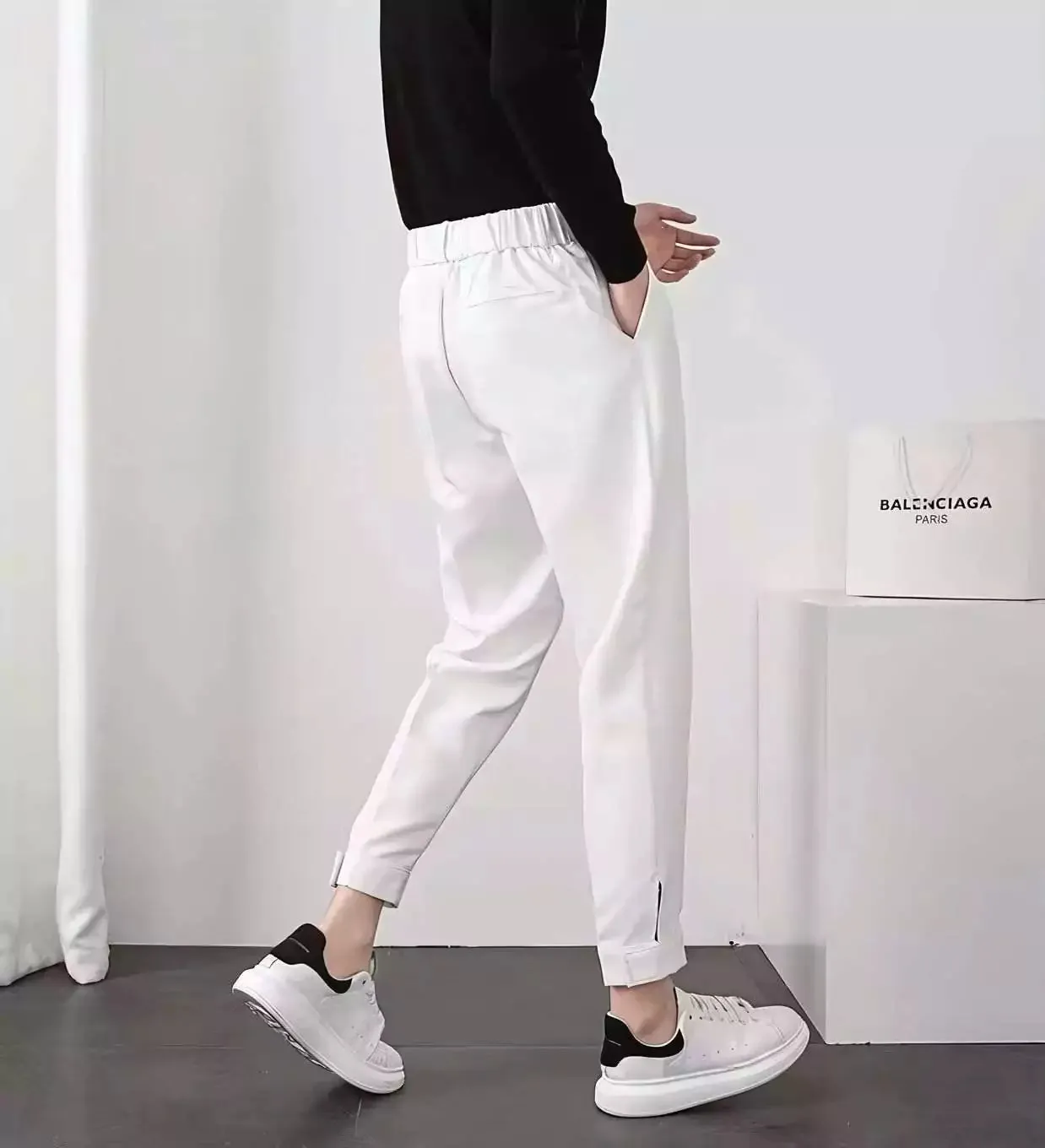 Seoul Tapered Pleat Pants