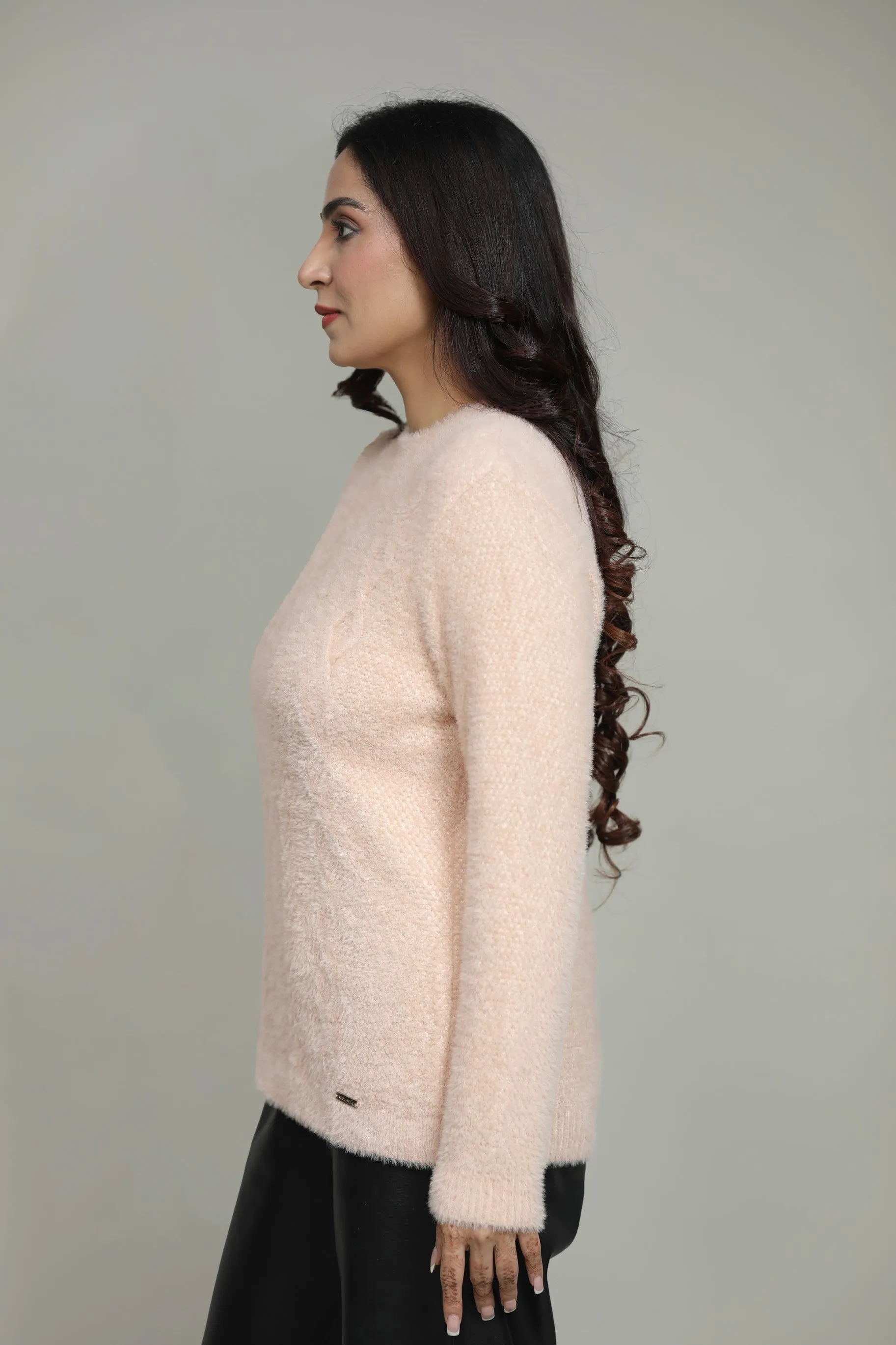 Women Round Neck Woolen Top