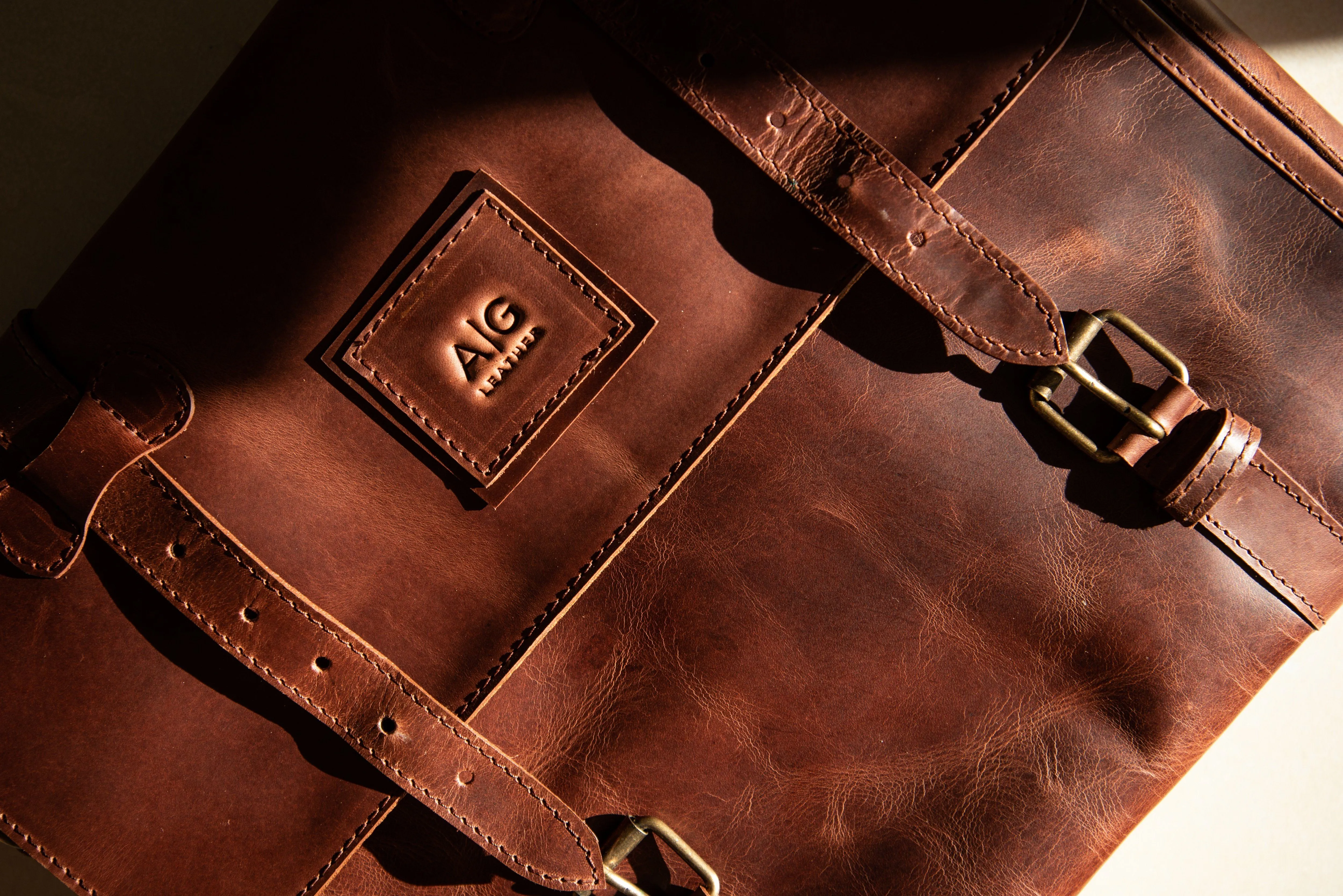 Wyoming Portfolio Briefcase in Rustic Brown Leather